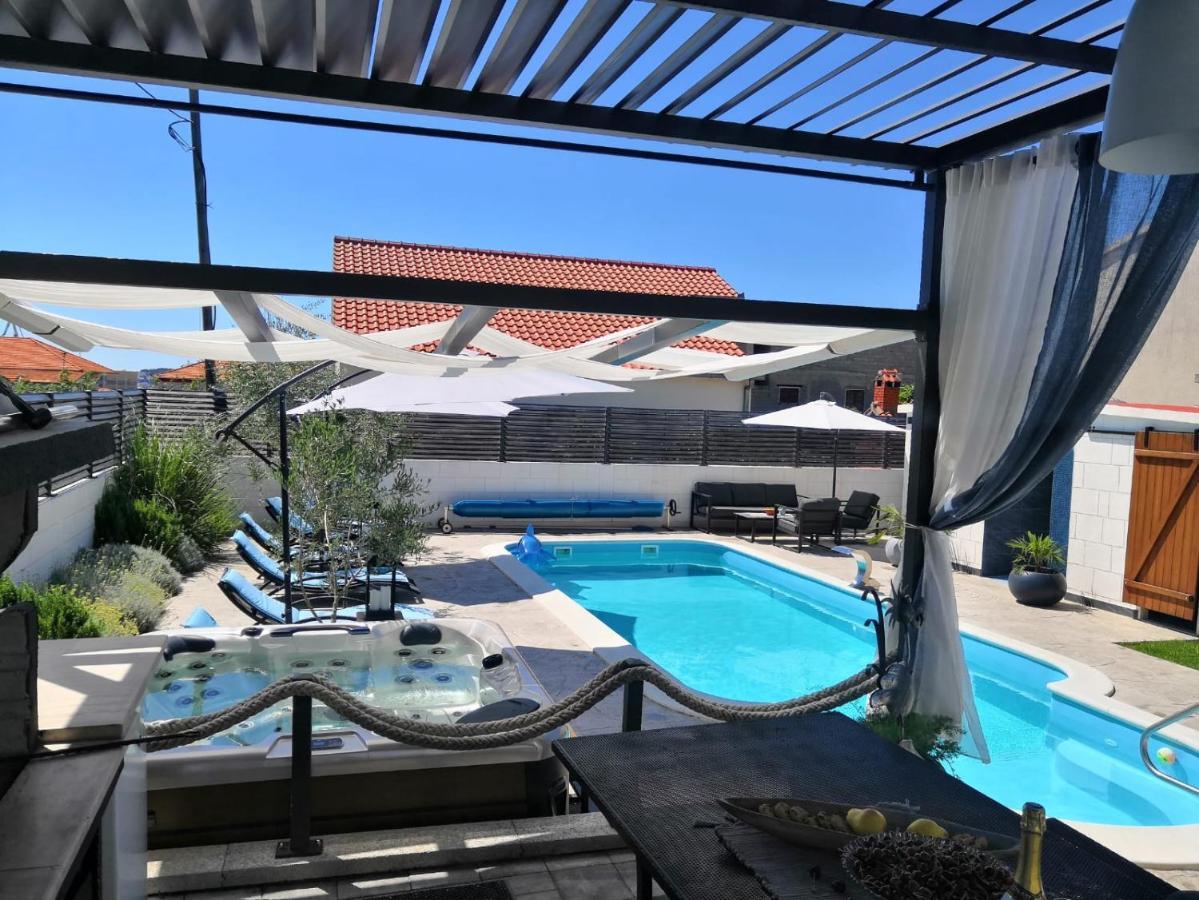 Deluxe Apartman Porto Trogir Luaran gambar