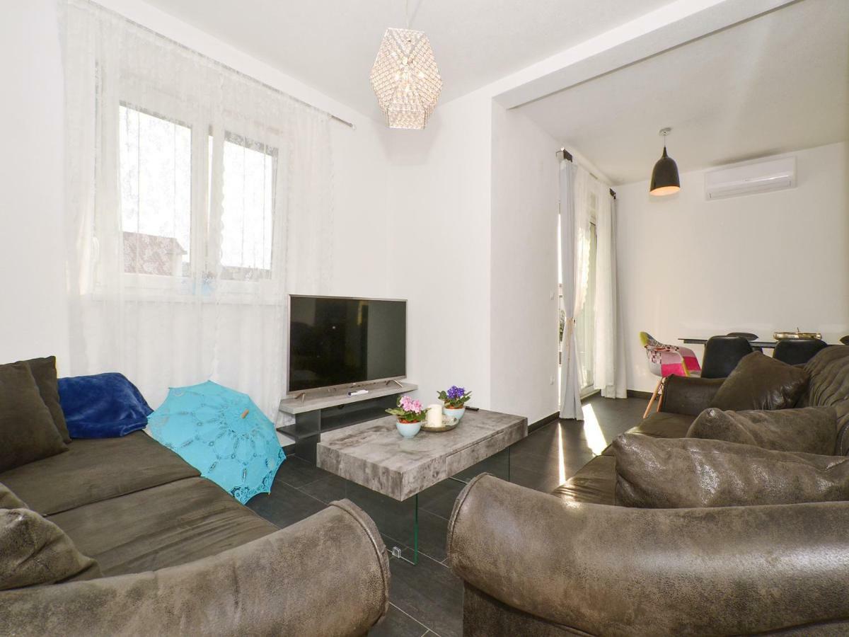 Deluxe Apartman Porto Trogir Luaran gambar