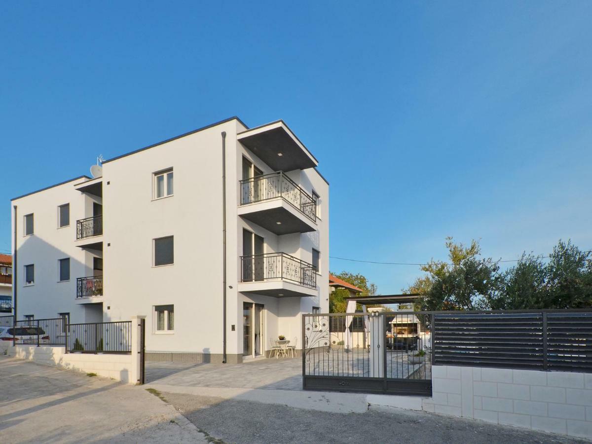 Deluxe Apartman Porto Trogir Luaran gambar
