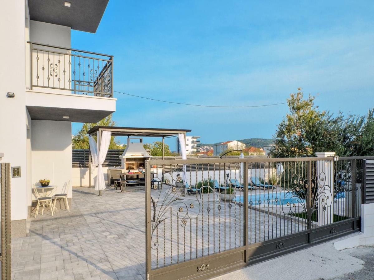 Deluxe Apartman Porto Trogir Luaran gambar